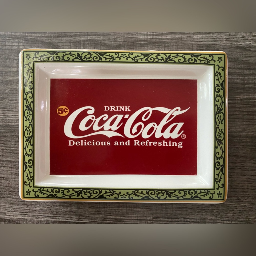 Vintage holiday Coca Cola collector soap dish, ashtray or candy dish